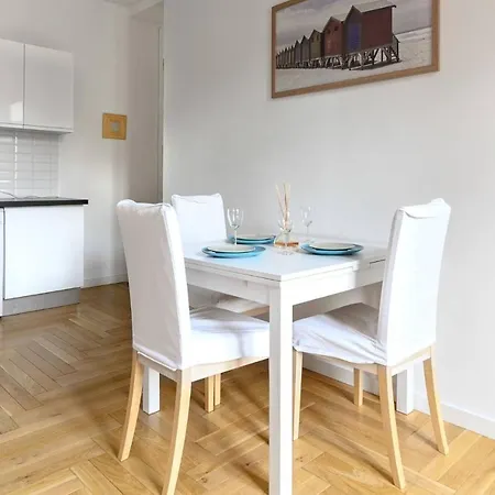 Bright And Spacious Apartment Equipped With All Comfort, At Two Steps From Appartement