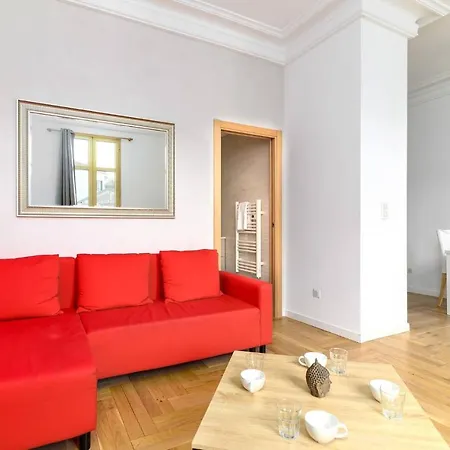 Bright And Spacious Apartment Equipped With All Comfort, At Two Steps From * Beausoleil